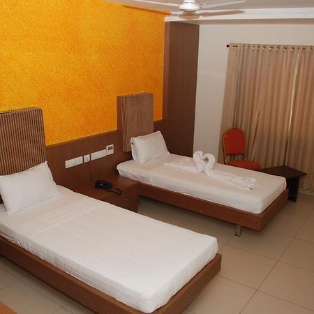 Hotel Pla Amrith Inn Tiruchirappalli Номер фото