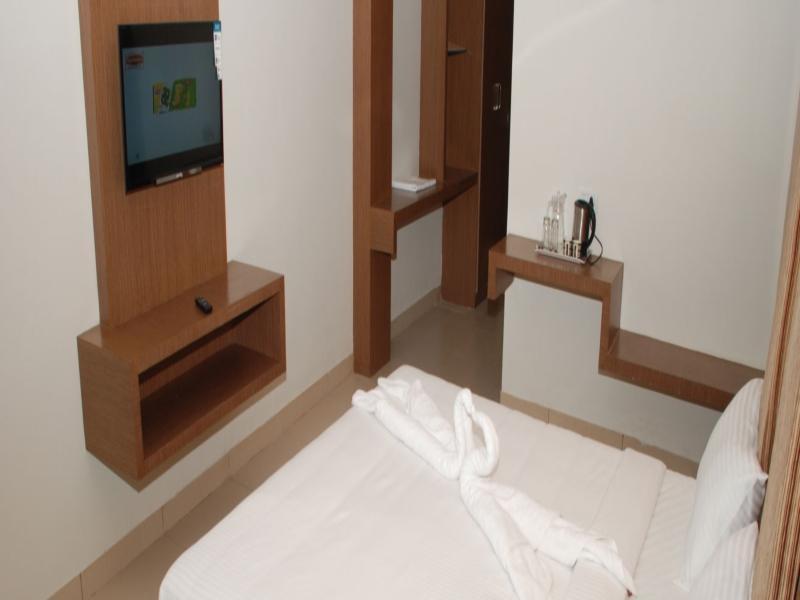 Hotel Pla Amrith Inn Tiruchirappalli Екстер'єр фото